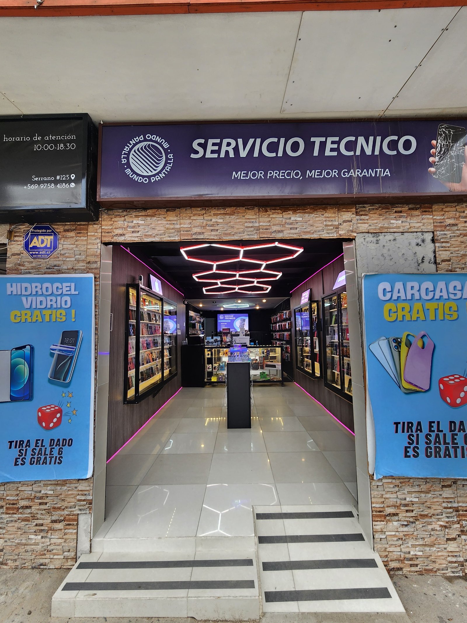 Fachada de Mundo Pantalla en Serrano 125, Limache